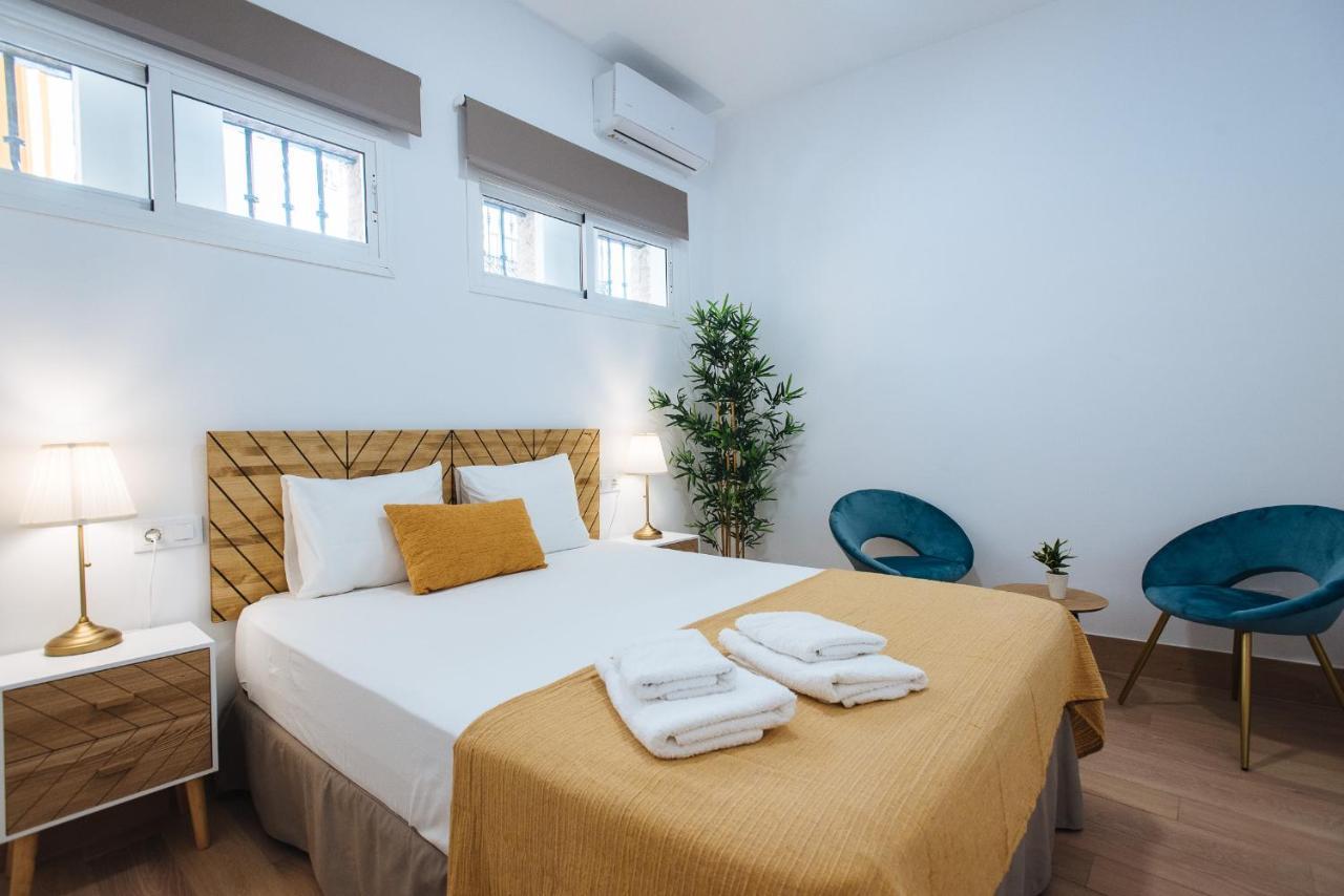 Hostly Rbh0 Modern Apartment Siviglia Esterno foto