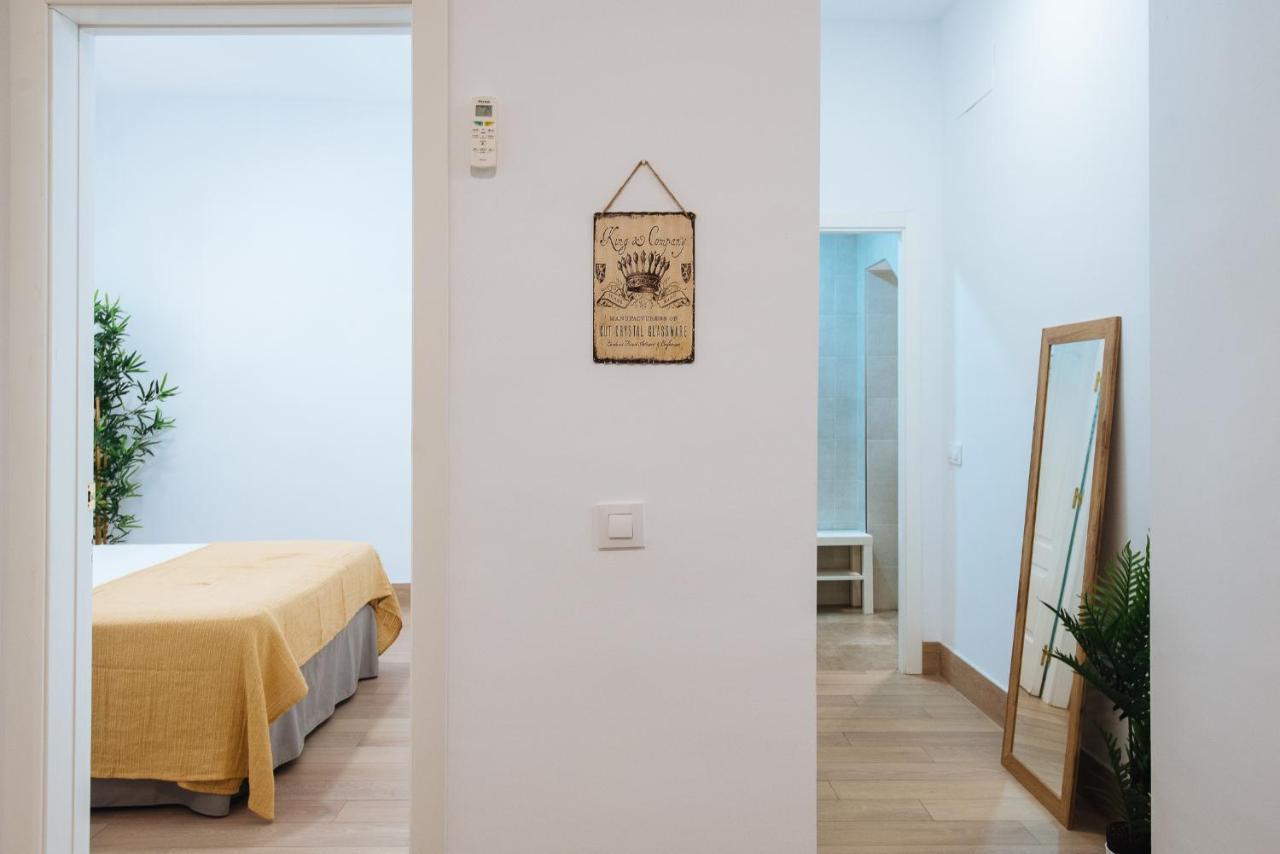 Hostly Rbh0 Modern Apartment Siviglia Esterno foto